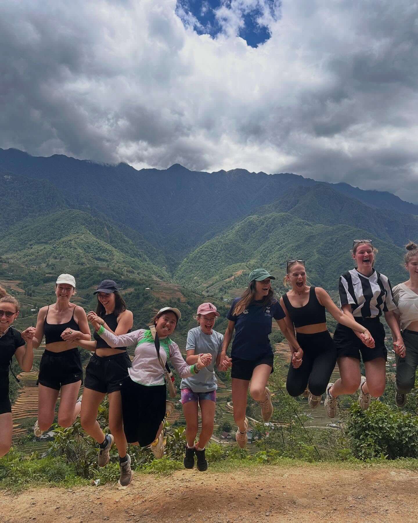 sapa-3d2n-trekking-authentic-village-stay-2 (1)